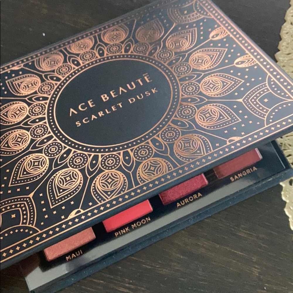 Ace Beaute, Scarlet Dusk Palette